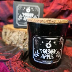 🕯️Poison Apple Candle – Sweet Temptation | Gothic Scented Candle 🕯️